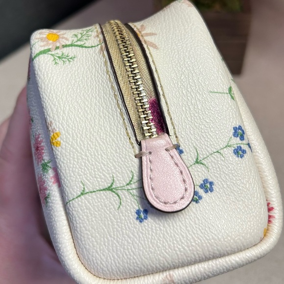 Coach wildflower boxy cosmetic case pouch - Picture 6 of 7